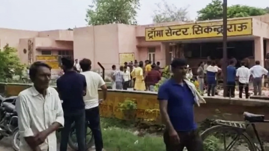 Τραγωδία στην Ινδία: Τουλάχιστον 107 άνθρωποι ποδοπατήθηκαν σε θρησκευτική τελετή