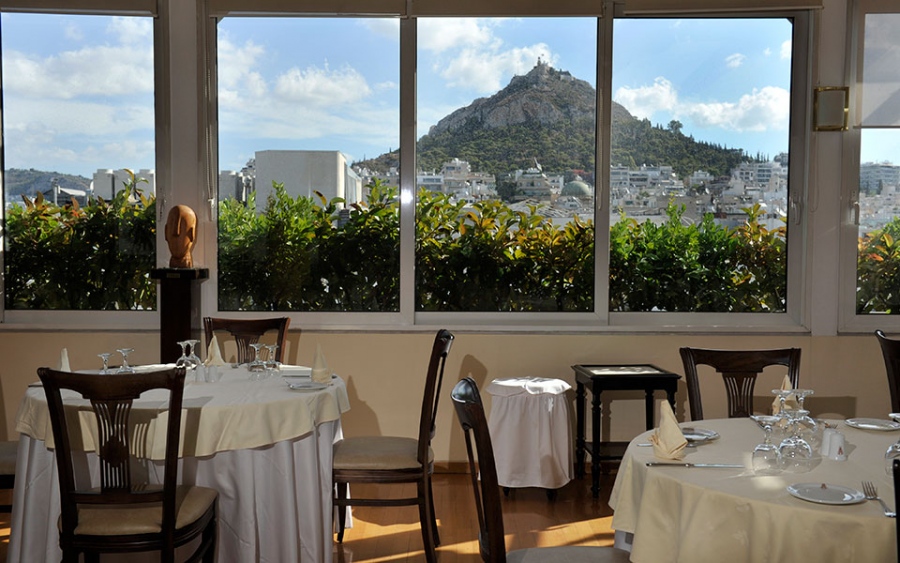 Η σιωπηλή παρακμή της Αθηναϊκής Λέσχης - Απίστευτα πράγματα συμβαίνουν, τρομερή αδιαφάνεια και στα οικονομικά