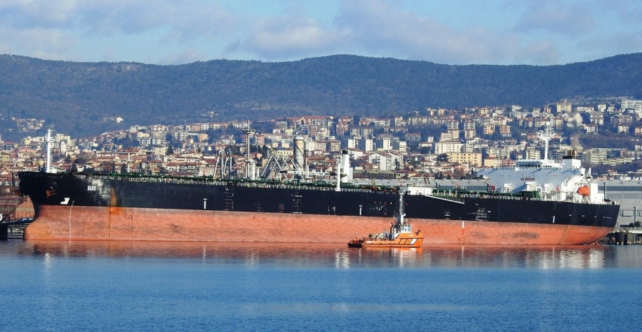 Μυστήριο στην Eρυθρά Θάλασσα: Οι Houthi χτύπησαν ελληνόκτητο τάνκερ - Ανήκει στο σκιώδη στόλο και μετέφερε ρωσικό πετρέλαιο