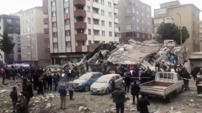 Κατάρρευση κτιρίου στην Κωνσταντινούπολη