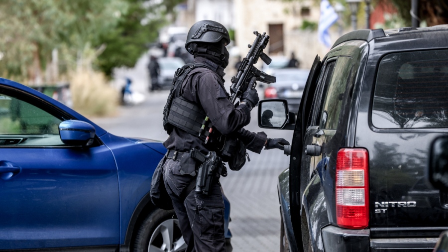 Μακελειό στην Κρήτη - Γιατί αναβίωσε η βεντέτα - Γάζωσαν χωριό με καλάσνικοφ - 5 νεκροί, περισσότεροι από 10 τραυματίες