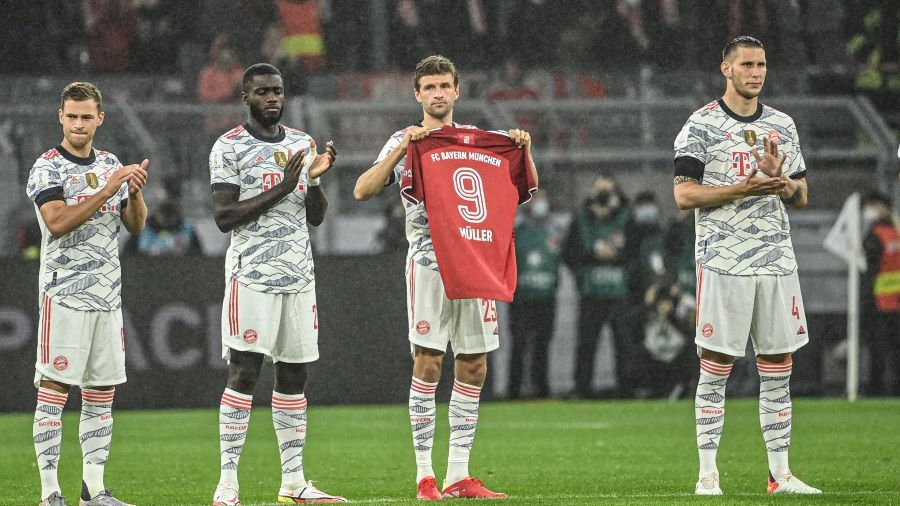 Τόμας Μίλερ: Με φανέλα του Γκερντ Μίλερ στα χέρια πριν το ματς