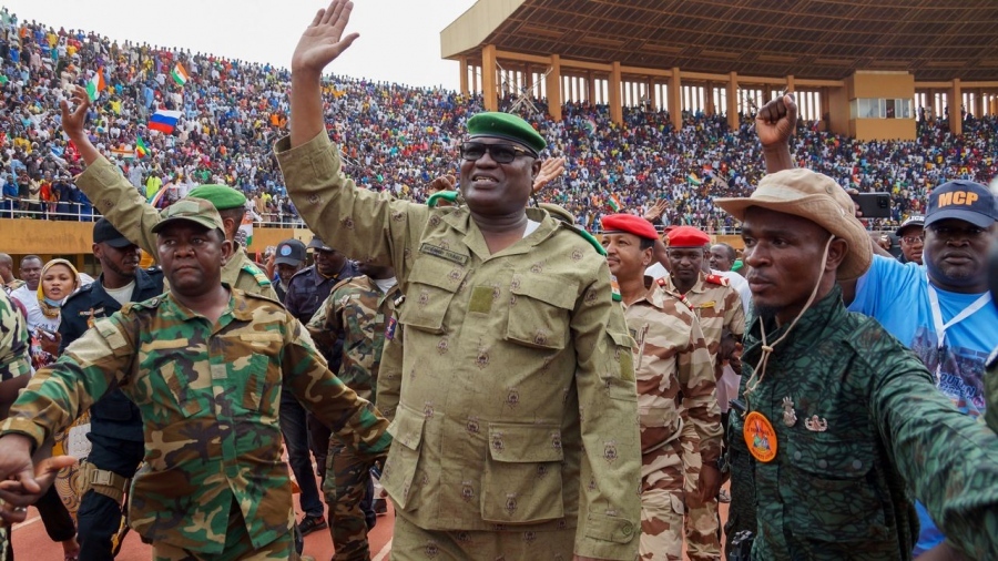 Ραγδαίες εξελίξεις για τη δικτατορία του Νίγηρα - H ECOWAS ξεκινά στρατιωτική επιχείρηση «το συντομότερο δυνατό»