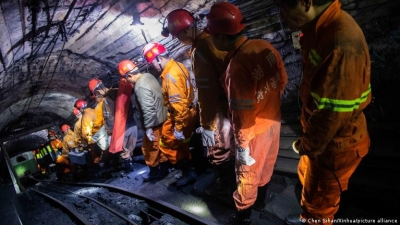 Κατέρρευσε χρυσωρυχείο στην επαρχία Σιντζιάνγκ της Κίνας, εγκλωβίζοντας 18 εργάτες