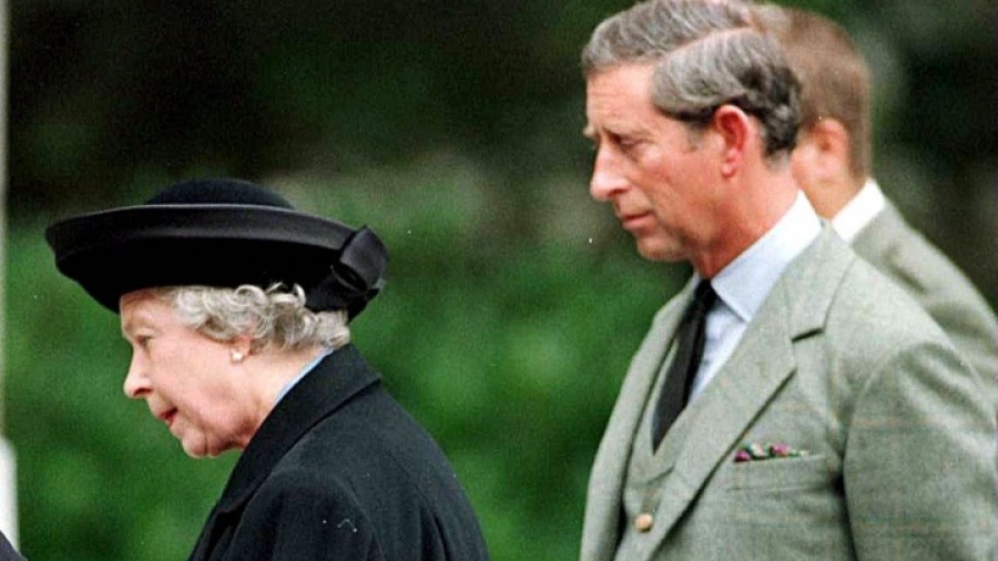 Ο βασιλιάς Κάρολος θρηνεί για τον χαμό της μητέρας του