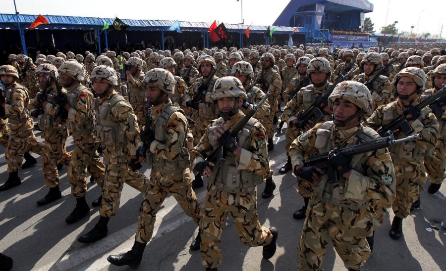 Σε αυξημένη στρατιωτική ετοιμότητα τίθενται οι ένοπλες δυνάμεις του Ιράν