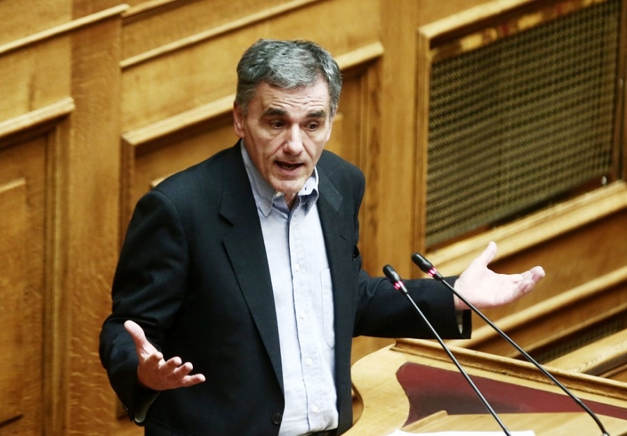 Τσακαλώτος: Γιατί εγκαταλείφθηκε η πολιτική της αποσυμφόρησης;