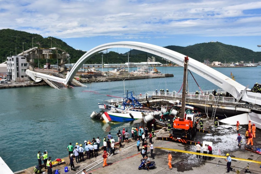 Ταϊβάν: Στους 5 οι νεκροί από την κατάρρευση της γέφυρας – Έρευνες για αγνοούμενους