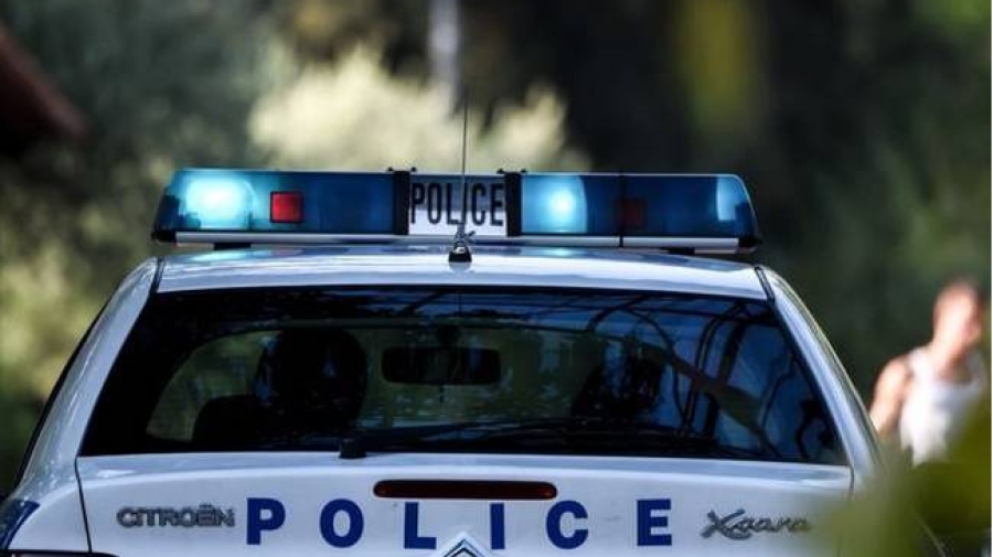 Συλλήψεις 2 ατόμων για παιδική πορνογραφία - Κατασχέθηκαν 1.874 αρχεία - Έφοδος ΕΛ.ΑΣ. σε Κηφισιά, Αθήνα