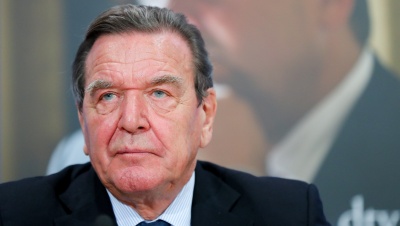 Schröder (Γερμανός πολιτικός): H Ευρώπη χρειάζεται μια σταθερή Γερμανία με έναν μεγάλο συνασπισμό