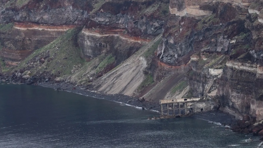 Διεθνής ερευνητική ομάδα εγκαθιστά υποθαλάσσιους σεισμογράφους στη Σαντορίνη - Ποια η αποστολή της