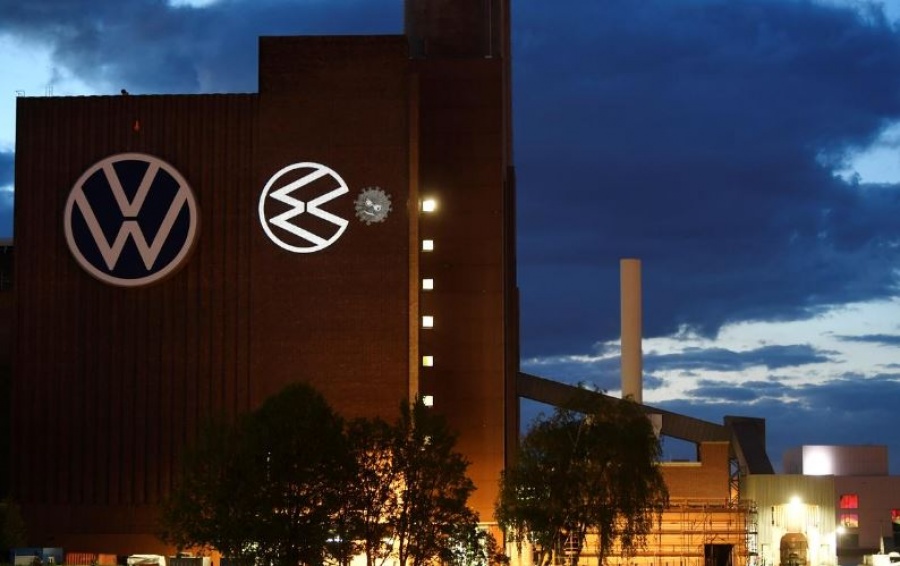 Η γερμανική αυτοκινητοβιομηχανία «βάζει μπρος τις μηχανές» καθώς αίρεται το lockdown