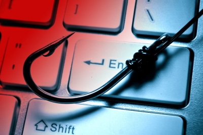 Nέα έρευνα για απάτη phishing – Άρπαξαν 13.900 ευρώ από τον τραπεζικό λογαριασμό με ένα SMS
