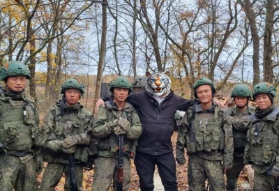 Η Βόρεια Κορέα προβάλλει ταινία για στρατιωτικά κατορθώματα στην περιοχή Kursk