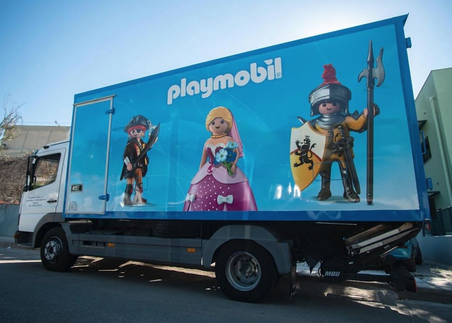 Κοινωνική προσφορά της Playmobil Hellas σε 100 παιδικούς σταθμούς των Δυτικών Προαστίων και του Πειραιά