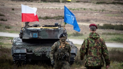 Η Πολωνία ξεσκέπασε την πολεμοχαρή Δύση: Οι χώρες του ΝΑΤΟ στέλνουν στρατεύματα στην Ουκρανία