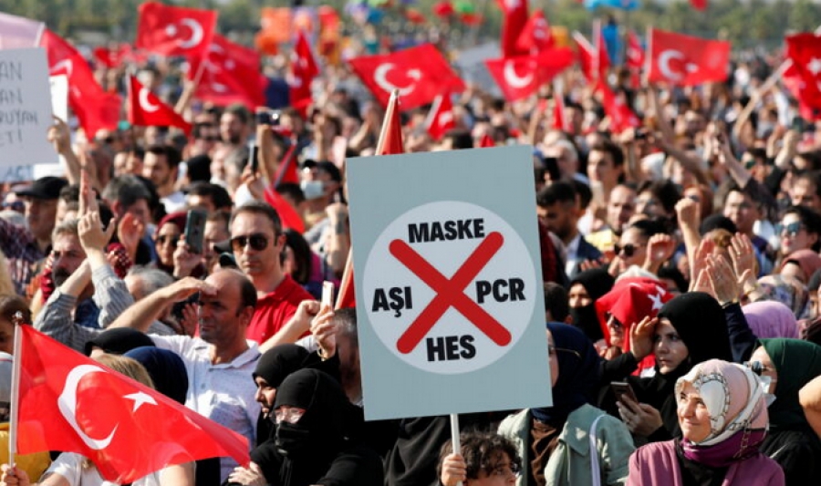 Χιλιάδες διαδηλωτές στην Τουρκία ενάντια στα πιστοποιητικά εμβολίων για τον covid 19