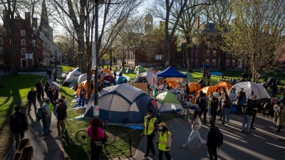 Harvard: Mε αποβολή απειλούνται φοιτητές που διαδηλώνουν για τη Γάζα