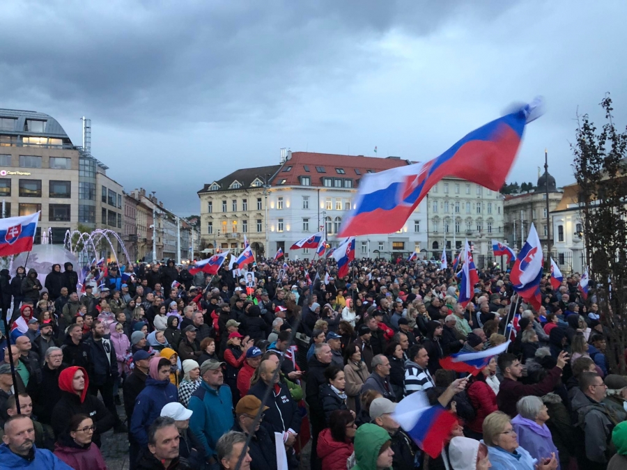 Τα ακραία κόμματα της ΕΕ κερδίζουν πολιτικό κεφάλαιο λόγω ενεργειακής κρίσης και στήριξης στην Ουκρανία