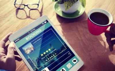 Πόσο μειώθηκαν οι αναζητήσεις ξενοδοχείων και πτήσεων