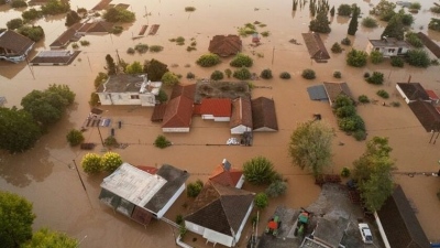 Τα κυβερνητικά μέτρα για τους σεισμούς κάνουν και για τις πλημμύρες (!)