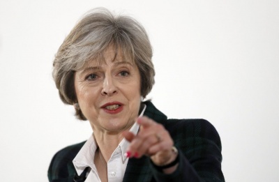 May (πρωθυπουργός Βρετανίας): Θέλουμε συμφωνία ελεύθερου εμπορίου με την Κίνα