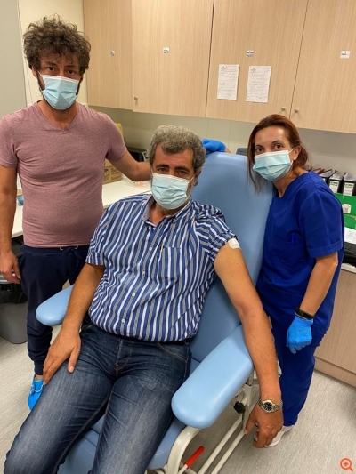 Πολάκης: Eμβολιάστηκα, αλλά δεν εκβιάστηκα - Ρίξτε χρήμα για να πετάνε λάσπη τα ΜΜΕ σας