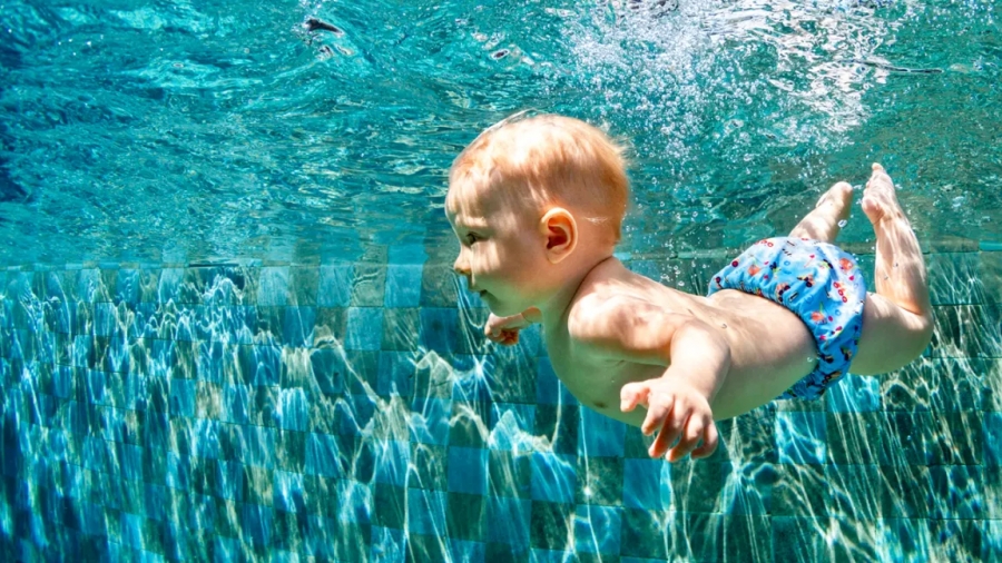 Κολύμπι για μωρά: Το baby swimming είναι καλή ή κακή ιδέα;
