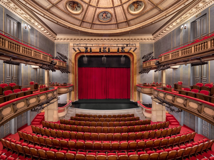 Καταγγελίες για την ανομία και τις παραβατικές συμπεριφορές έξω από το Εθνικό Θέατρο στην Ομόνοια από το Σωματείο Εργαζομένων