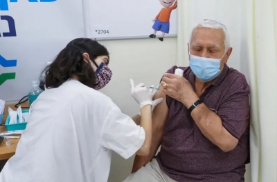 Ισραήλ - covid 19: Τρίτη δόση ήδη σε 45.000 πολίτες μετά την ψυχρολουσία με τα εμβόλια