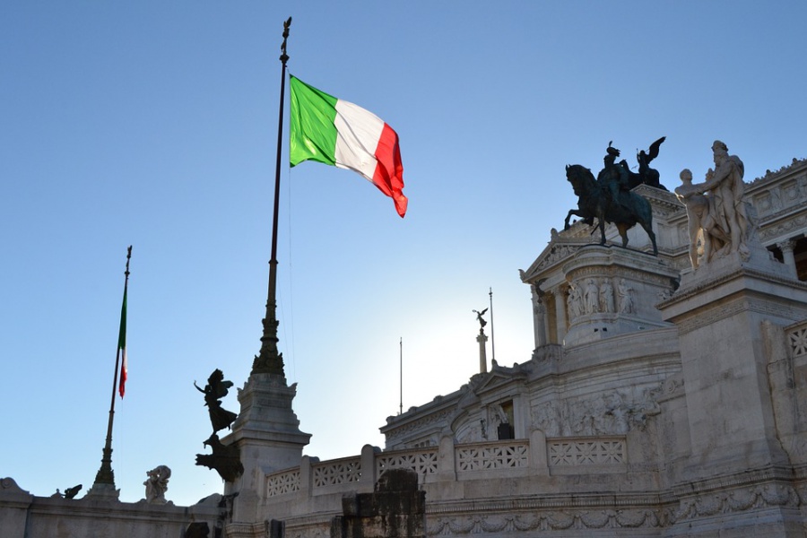 Οι δύσκολες οικονομικές προκλήσεις του νέου κυβερνητικού συνασπισμού της Ιταλίας