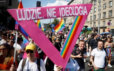 «Το ουράνιο τόξο δεν πειράζει κανέναν», ήταν το σύνθημα στην πορεία της Ισότητας στην Πολωνία