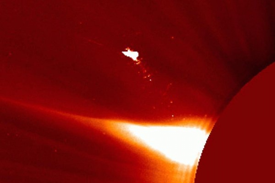 Ένα «πουλί» στον Ήλιο... τι αποκάλυψαν τα τηλεσκόπια