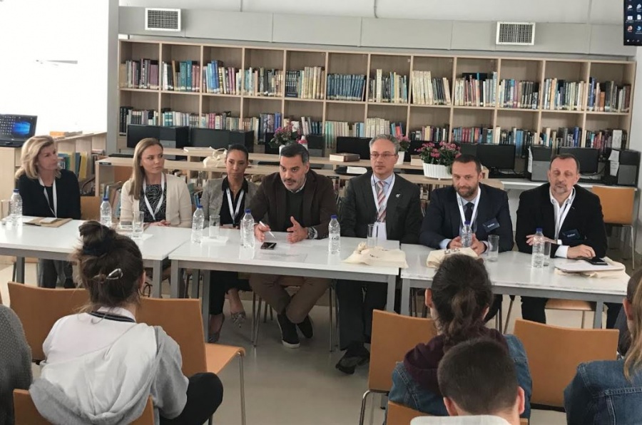 «Δίπλα» στους μαθητές η Πρωτοβουλία ΕΛΛΑ-ΔΙΚΑ ΜΑΣ με ομιλίες στο Σχολείο Κωστέα-Γείτονα και στο 1ο Γυμνάσιο Γέρακα
