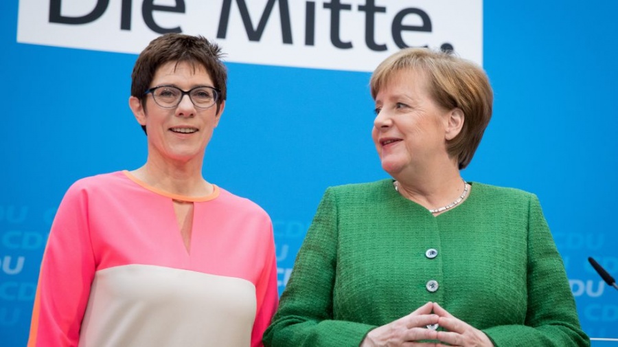 Γερμανία: Η Kramp-Karrenbauer με 45% ξεπερνά σε δημοφιλία τη Merkel που συγκεντρώνει 40%