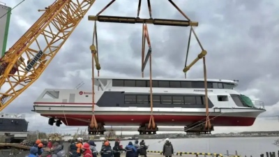 Μια νέα εποχή για την ποταμοπλοΐα: Το πρώτο μαζικής παραγωγής ηλεκτρικό σκάφος καθελκύστηκε στο Leningrad