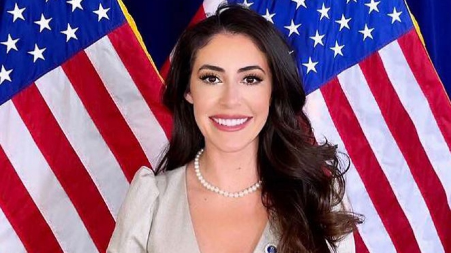 Η Αμερικανίδα βουλευτής Anna Paulina Luna κατηγορεί το Politico ως φερέφωνο πολέμου σε Ουκρανία – Έφαγαν πόρτα από Trump