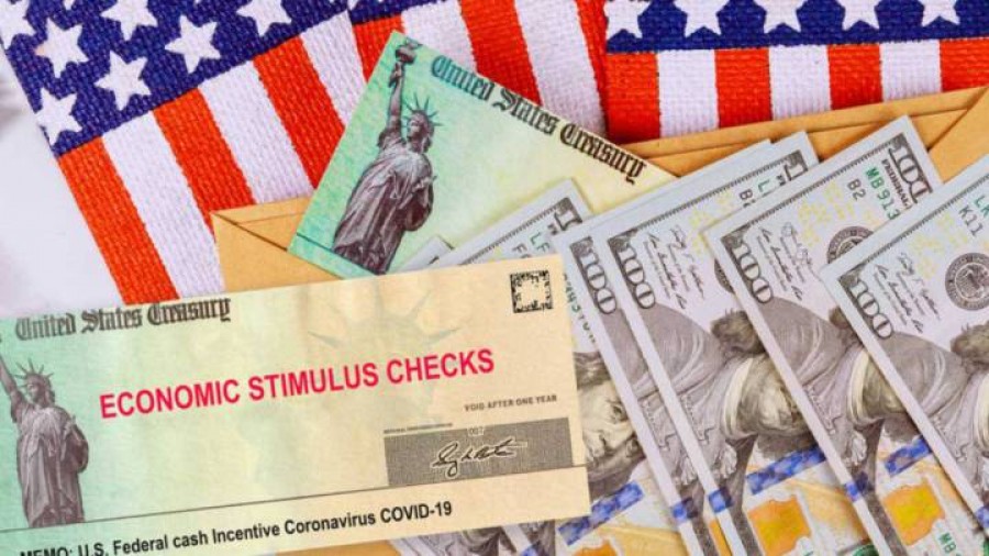 ΗΠΑ: Εγκρίθηκε η καταβολή των checks των 2.000 δολ. από τη Βουλή των Αντιπροσώπων