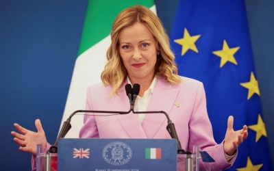 Η Ιταλία θα αντλήσει €11 δισ. από τράπεζες και ασφαλιστικές για να κόψει φόρους