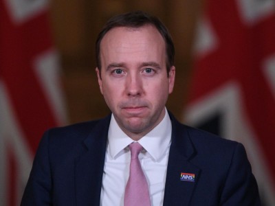 Hancock (υπ.Υγείας Μ. Βρετανίας): Θρίαμβος της βρετανικής επιστήμης το εμβόλιο της AstraZeneca