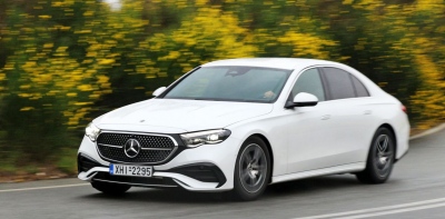 Δοκιμάζουμε τη λουσάτη Mercedes-Benz E 220 d