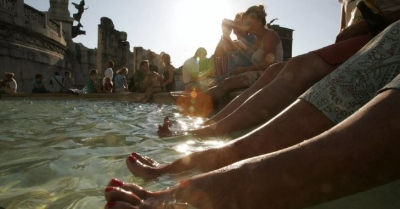 Καμίνι η Ιταλία: Έλιωσε η άσφαλτος στην εθνική Μιλάνο - Βενετία, τουλάχιστον 16 νεκροί από τον καύσωνα