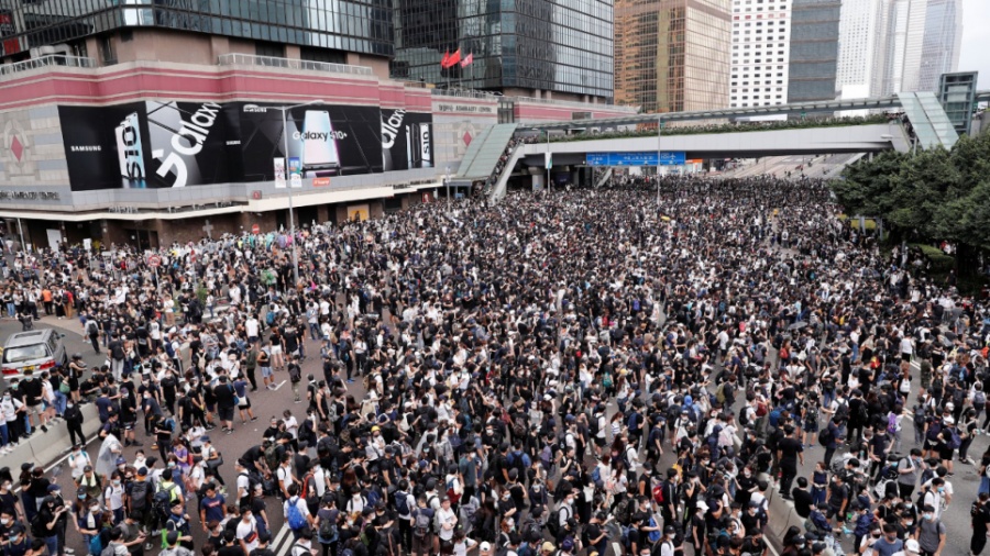 Κίνα: «Δεν θα καθίσουμε με σταυρωμένα χέρια» απέναντι στους υποκινητές των διαδηλώσεων στο Χονγκ Κονγκ