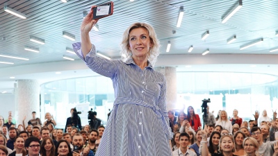 Μία... άλλη Zakharova αποκαλύφθηκε: Η αγαπημένη της ασχολία στις άδειες και η καλύτερη συνταγή της