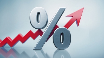 Με στηρίξεις από ΕΤΕ, Eurobank +3% το ΧΑ +0,94% στις 2.106 μον. - Ισχυρές πιέσεις -17% σε Intralot λόγω Βρετανίας