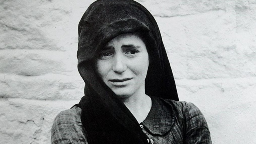 «Κοπέλες απ' το Δίστομο φέρτε νερό και ξίδι» - 80 χρόνια από την αποτρόπαια και ατιμώρητη σφαγή των ναζί