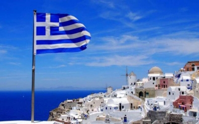 Σαρώνει η Ελλάδα στους δείκτες ικανοποίησης τουριστών και γίνεται πόλος έλξης επενδύσεων