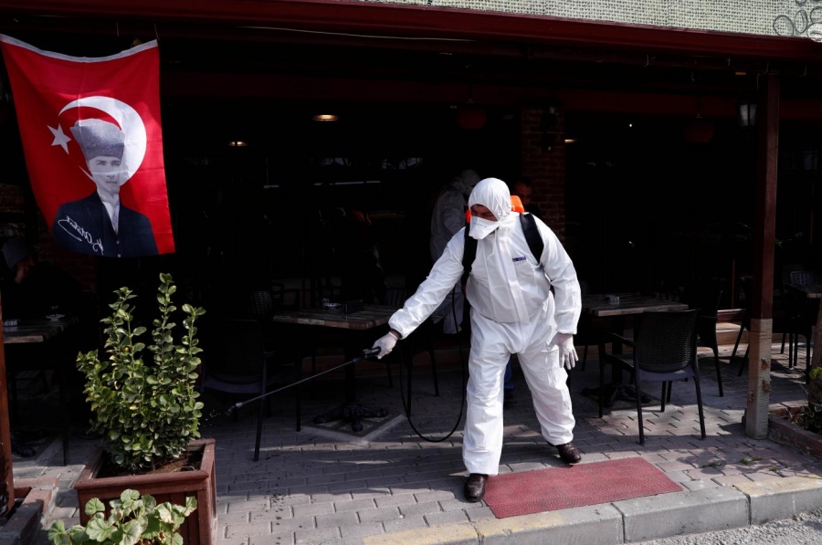 Τούρκος λοιμωξιολόγος: Ζήτημα χρόνου η κορύφωση της κρίσης του κορωνοϊού