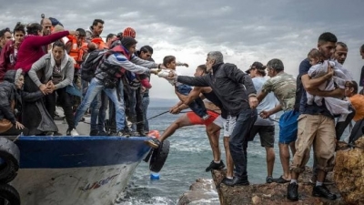 Νέο σχέδιο της Κομισιόν για το Μεταναστευτικό - Συνδέει τα εμπορικά προνόμια προς τρίτες χώρες με την επιστροφή μεταναστών