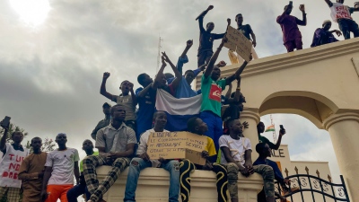 Νίγηρας: Με κομμένη την ανάσα πριν το χάος  -  Η Δυτική Αφρική αποφάσισε ακόμα και την «ακριβή μέρα» της επέμβασης